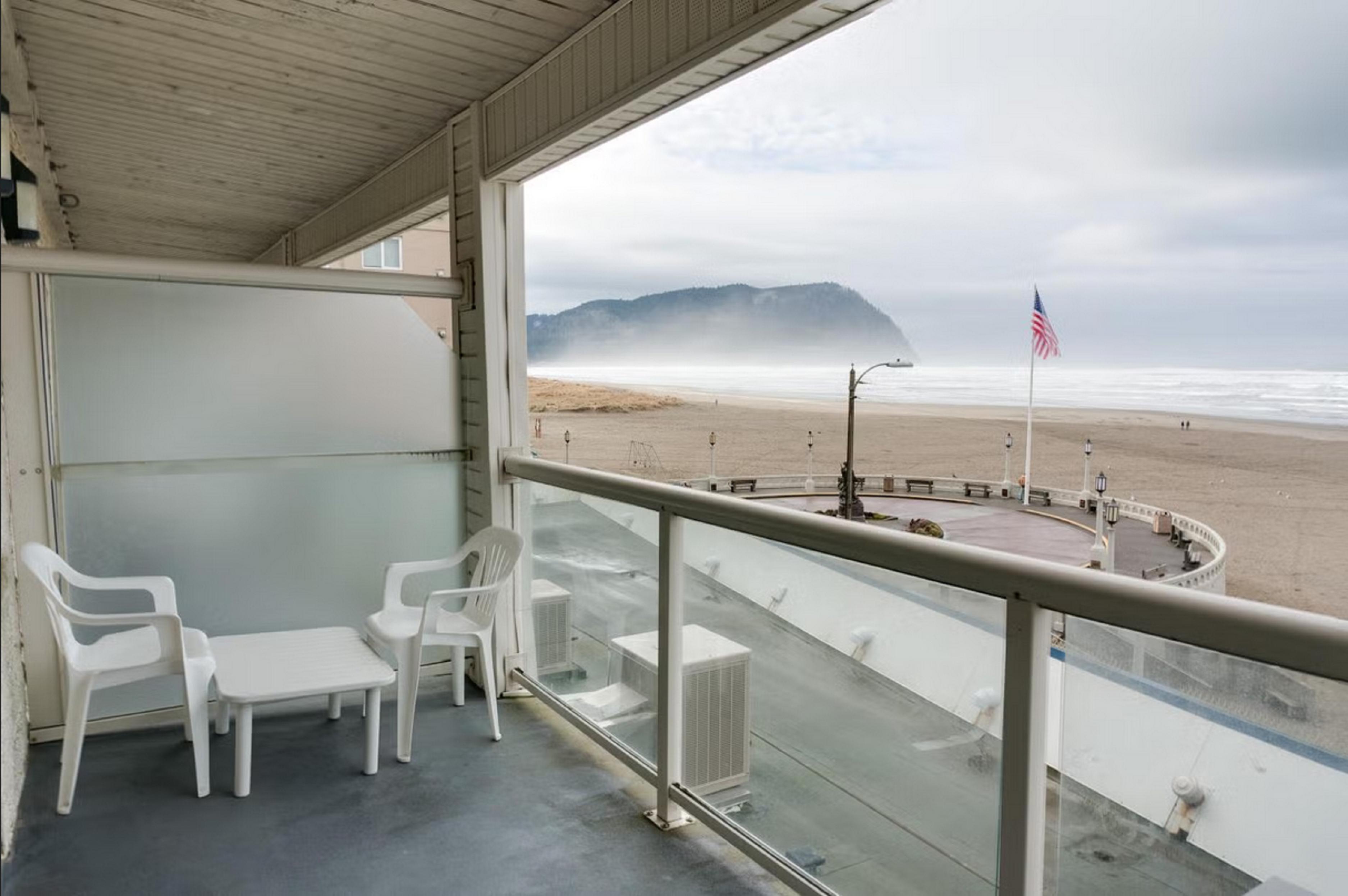 Promenade Inn & Suites Oceanfront Seaside Buitenkant foto