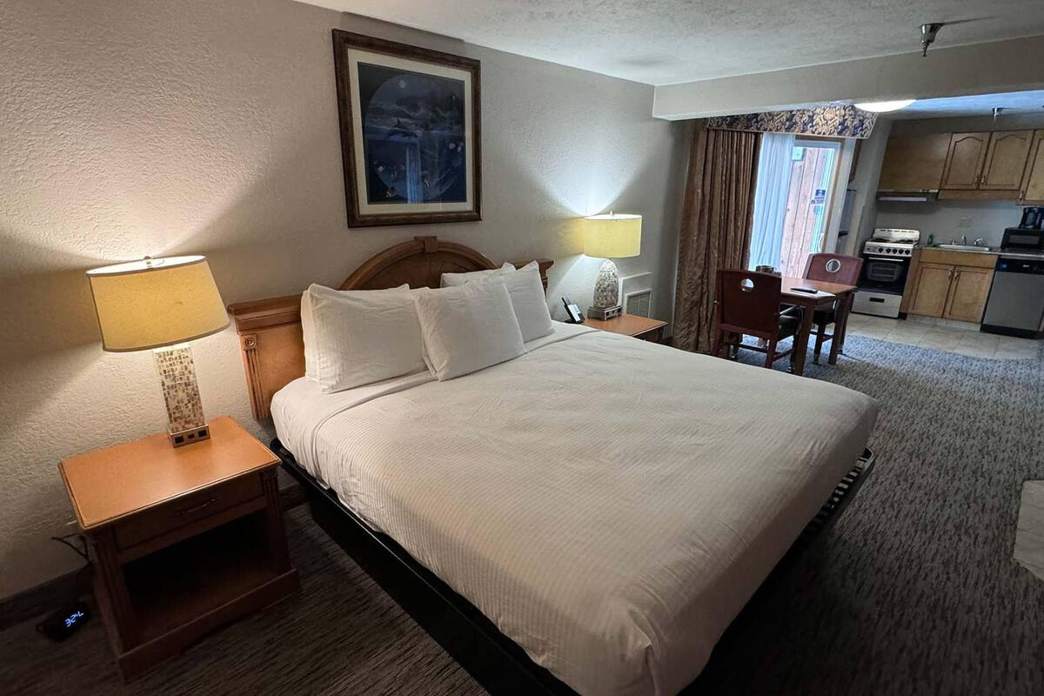 Promenade Inn & Suites Oceanfront Seaside Buitenkant foto