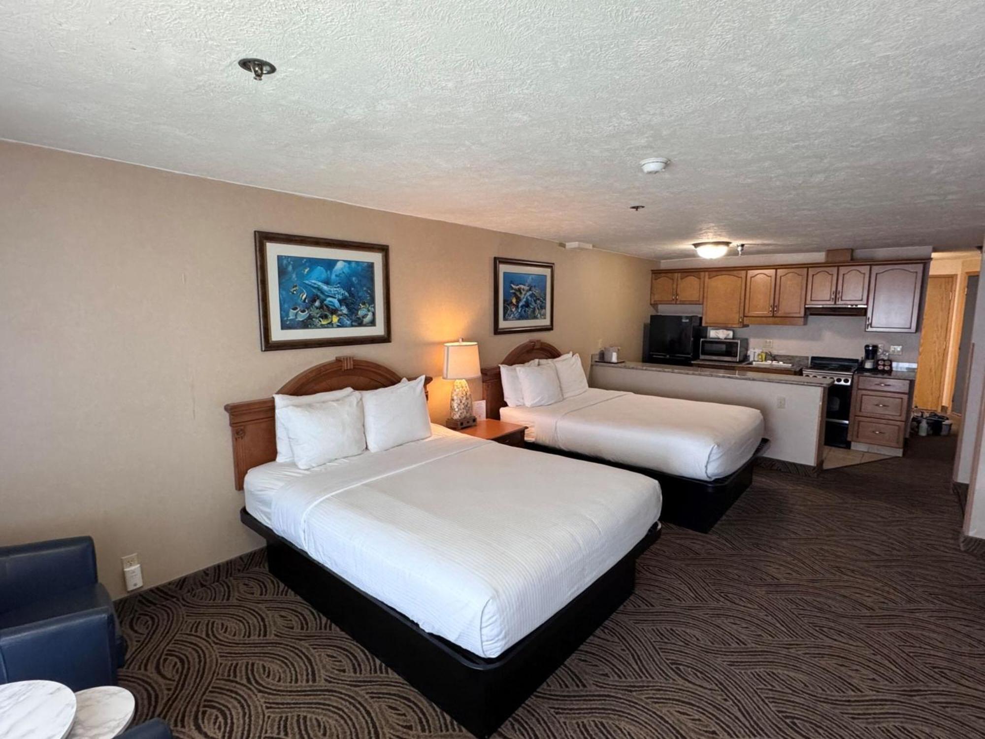Promenade Inn & Suites Oceanfront Seaside Buitenkant foto