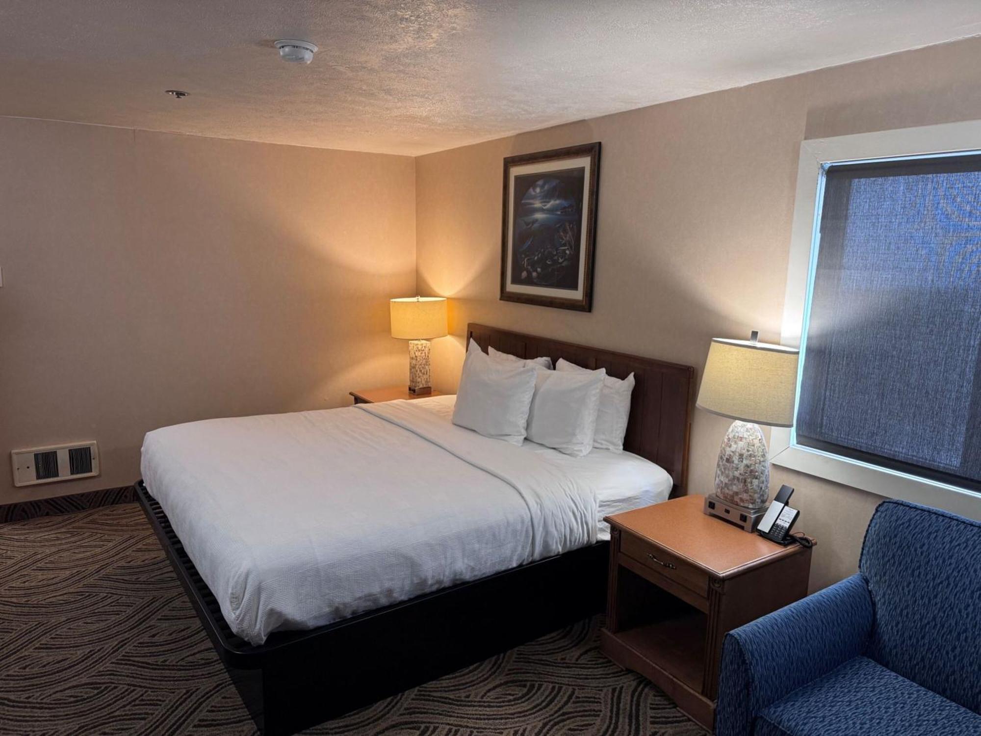 Promenade Inn & Suites Oceanfront Seaside Buitenkant foto