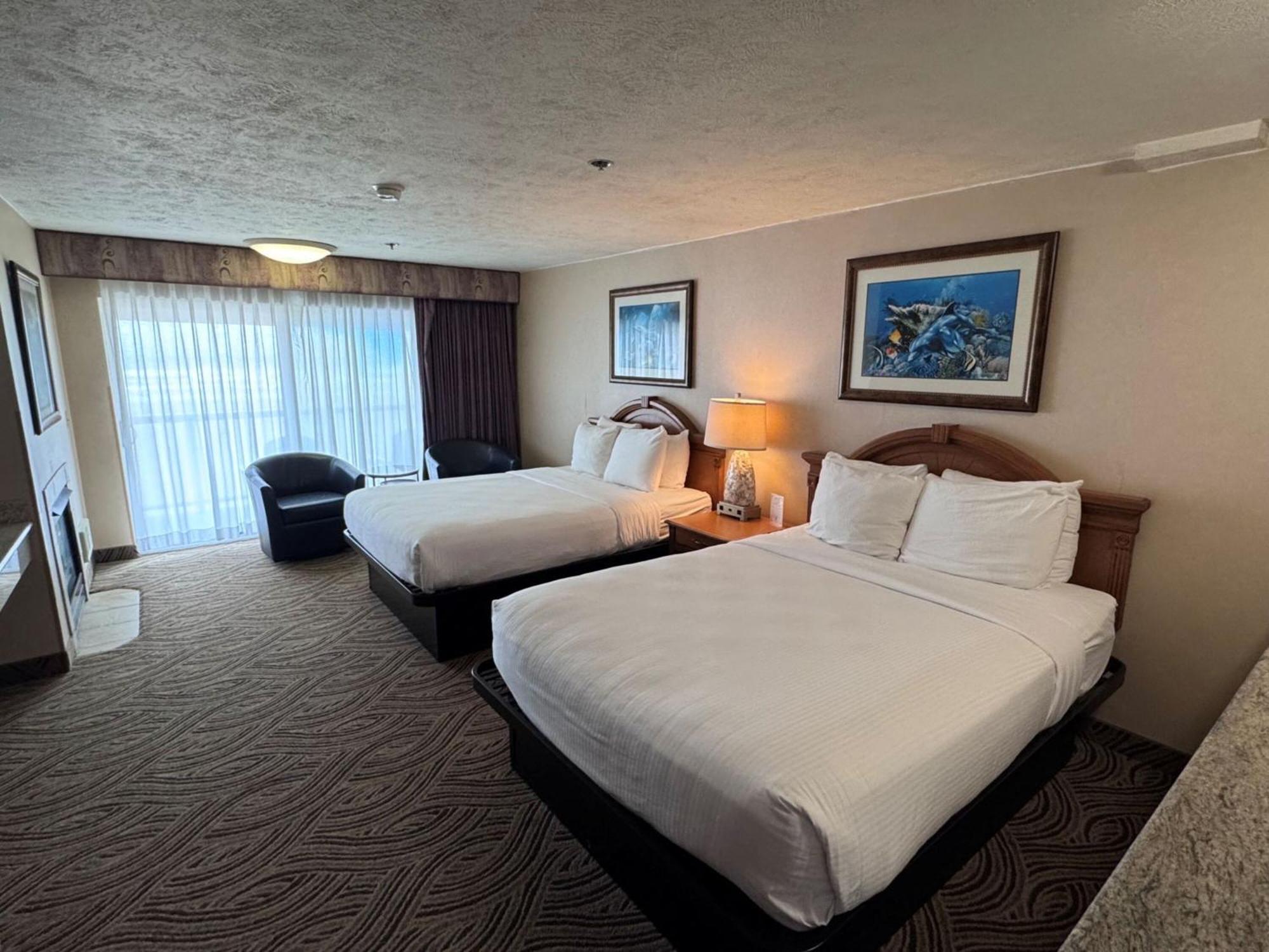 Promenade Inn & Suites Oceanfront Seaside Buitenkant foto