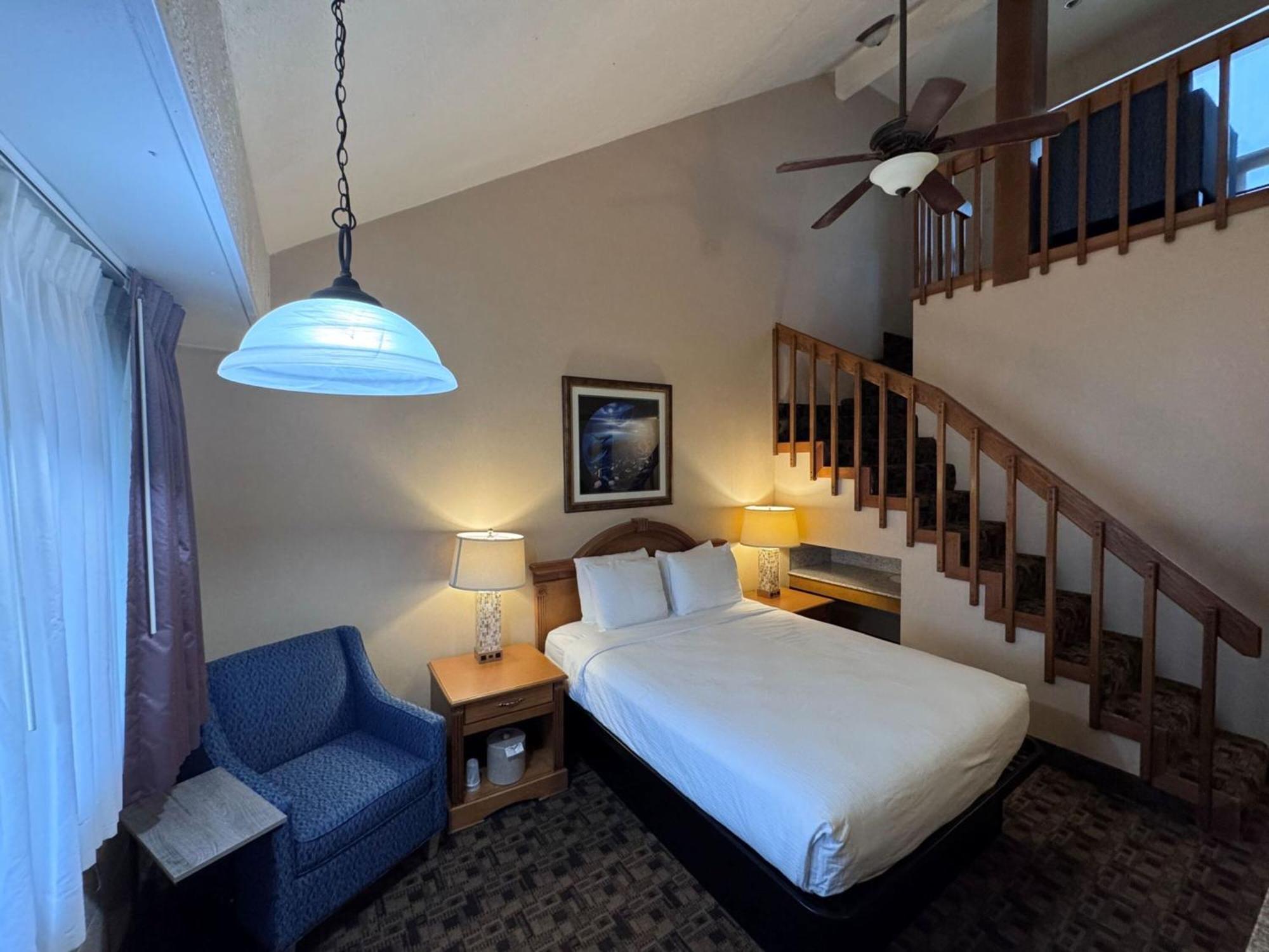 Promenade Inn & Suites Oceanfront Seaside Buitenkant foto