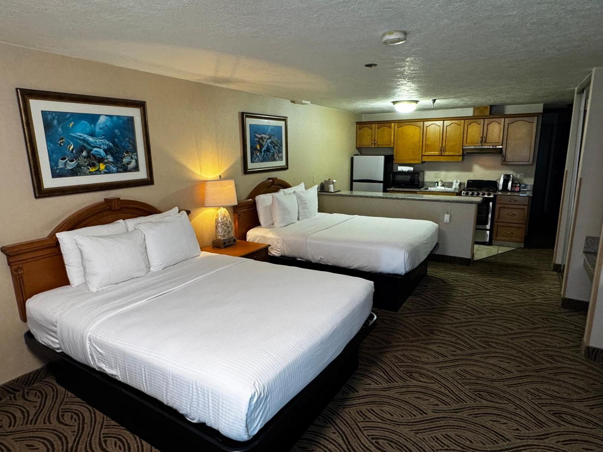 Promenade Inn & Suites Oceanfront Seaside Buitenkant foto